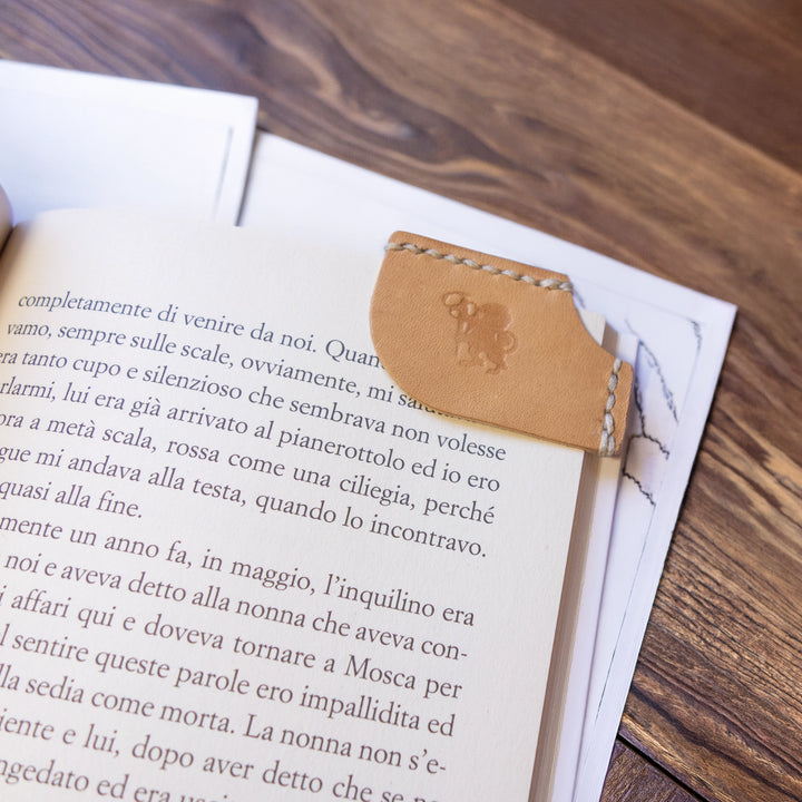 Segnalibro in Cuoio Clio